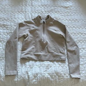 Tala Aster Long Sleeve Zip Cropped Top